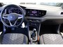 Volkswagen Polo 1.0 TSI 95pk R-Line / Navigatie by APP / LM 16 inch / Parkeersensoren / LED / Digital cockpit
