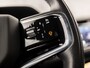Land Rover Range Rover Evoque 1.5 P300e AWD R-Dynamic SE 309Pk Automaat (PANORAMADAK, APPLE CARPLAY, 360 CAMERA, MERIDIAN AUDIO, MEMORY SEATS, STUUR/STOELVERWARMING, ADAPTIVE CRUISE, VIRTUAL DASHBOARD, NIEUWSTAAT)