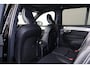 Volvo XC90 T8 Recharge AWD Ultra Black Ed. Exec. - Luchtvering - Panorama/schuifdak - IntelliSafe Assist & Surround - 360º Camera - Bowers & Wilkins audio - Adaptieve LED koplampen - Verwarmde voorstoelen, stuur & achterbank - Parkeersensoren voor & achter - Elektr. bedienb. voorstoelen met geheugen - Head up display - Draadloze tel. lader - Extra getint glas - Inklapbare trekhaak - 22' LMV
