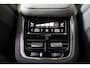 Volvo XC90 T8 Recharge AWD Ultra Black Ed. Exec. - Luchtvering - Panorama/schuifdak - IntelliSafe Assist & Surround - 360º Camera - Bowers & Wilkins audio - Adaptieve LED koplampen - Verwarmde voorstoelen, stuur & achterbank - Parkeersensoren voor & achter - Elektr. bedienb. voorstoelen met geheugen - Head up display - Draadloze tel. lader - Extra getint glas - Inklapbare trekhaak - 22' LMV