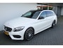 Mercedes-Benz C-klasse Estate 180 AMG Sport Edition / Parelmoerwit Diamantweiss/ 19 inch/ Panorama/ 360 camera/ Dodehoekassist/ Grootlicht assist/ Multibeam/ 9G automaat/ Sfeerverlichting/ Winterset