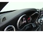 Mercedes-Benz C-klasse Estate 180 AMG Sport Edition / Parelmoerwit Diamantweiss/ 19 inch/ Panorama/ 360 camera/ Dodehoekassist/ Grootlicht assist/ Multibeam/ 9G automaat/ Sfeerverlichting/ Winterset