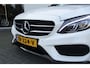 Mercedes-Benz C-klasse Estate 180 AMG Sport Edition / Parelmoerwit Diamantweiss/ 19 inch/ Panorama/ 360 camera/ Dodehoekassist/ Grootlicht assist/ Multibeam/ 9G automaat/ Sfeerverlichting/ Winterset