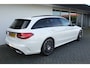 Mercedes-Benz C-klasse Estate 180 AMG Sport Edition / Parelmoerwit Diamantweiss/ 19 inch/ Panorama/ 360 camera/ Dodehoekassist/ Grootlicht assist/ Multibeam/ 9G automaat/ Sfeerverlichting/ Winterset