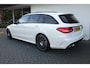 Mercedes-Benz C-klasse Estate 180 AMG Sport Edition / Parelmoerwit Diamantweiss/ 19 inch/ Panorama/ 360 camera/ Dodehoekassist/ Grootlicht assist/ Multibeam/ 9G automaat/ Sfeerverlichting/ Winterset