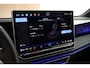 Volkswagen Tiguan 1.5 eHybrid 204pk R-Line Edition Black Style Panoramadak Trekhaak 360Camera Stoelverwarming Virtual Cockpit Navigatie