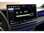 Volkswagen Tiguan 1.5 eHybrid 204pk R-Line Edition Black Style Panoramadak Trekhaak 360Camera Stoelverwarming Virtual Cockpit Navigatie