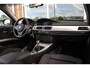BMW 3-Serie 318i | 1e eigenaar | NL auto | Sportstoelen | Xenon | Stoelverwarming | Sportstuur | Cruise control | Navigatie | Bluetooth | Climate control | PDC | Regensensor