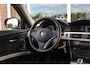 BMW 3-Serie 318i | 1e eigenaar | NL auto | Sportstoelen | Xenon | Stoelverwarming | Sportstuur | Cruise control | Navigatie | Bluetooth | Climate control | PDC | Regensensor