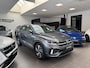 Volkswagen T-Roc 1.5 TSI R-line / pano / camera / Keyless /