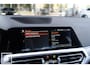 BMW 3-Serie 320i M-Sport | Head-up | Leer | NL auto