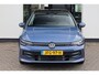 Volkswagen Golf 1.5 eHybrid Life Edition Navigatie, Wegklapbare trekhaak, panoramadak, 18" LMV, achteruitrijcamera, spiegelpakket, clima, lane assist, parkeersensoren voor en achter.