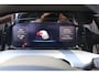 Volkswagen Golf 1.5 eHybrid Life Edition Navigatie, Wegklapbare trekhaak, panoramadak, 18" LMV, achteruitrijcamera, spiegelpakket, clima, lane assist, parkeersensoren voor en achter.
