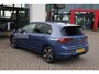 Volkswagen Golf 1.5 eHybrid Life Edition Navigatie, Wegklapbare trekhaak, panoramadak, 18" LMV, achteruitrijcamera, spiegelpakket, clima, lane assist, parkeersensoren voor en achter.
