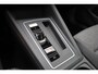 Volkswagen Golf 1.5 eHybrid Life Edition Navigatie, Wegklapbare trekhaak, panoramadak, 18" LMV, achteruitrijcamera, spiegelpakket, clima, lane assist, parkeersensoren voor en achter.