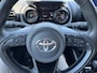 Toyota Yaris 1.5 HYBRID EXECUTIVE STOELVERW BLIND-SPOT PARK-SENSOREN NAVI APPLE/ANDROID KEYLESS NL-AUTO
