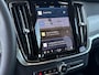 Volvo V90 2.0 T6 Plug-in hybrid AWD Core Bright | Long Range | Adaptieve Cruise Control | Lederen Bekleding | Stoel-/Stuurverwarming | Standverwarming | Parkeercamers | Trekhaak |