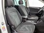 Volkswagen Tiguan 1.4 TSI eHybrid R-Line Business+ | Automaat | Adaptive cruise | CarPlay | Camera | Panoramadak | Trekhaak | BTW