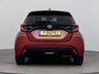 Toyota Yaris 1.5 Hybrid Dynamic Limited | Binnenspiegel Automatisch Dimmend | Apple Carplay/Android Auto | Stoelverwarming | Metallic Lak |