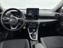 Toyota Yaris 1.5 Hybrid Dynamic Limited | Binnenspiegel Automatisch Dimmend | Apple Carplay/Android Auto | Stoelverwarming | Metallic Lak |