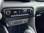 Toyota Yaris 1.5 Hybrid Dynamic Limited | Binnenspiegel Automatisch Dimmend | Apple Carplay/Android Auto | Stoelverwarming | Metallic Lak |
