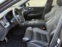 Volvo XC60 2.0 Recharge T6 AWD R-Design | Panoramadak | Elektrisch Wegklapbare Trekhaak | Harman/Kardon | Head Up Display | Adaptive Cruise Control | Luchtvering | PDC V+A | Camera | Elek. bestuurdersstoel | Elektrische achterklep |