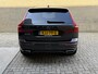 Volvo XC60 2.0 Recharge T6 AWD R-Design | Panoramadak | Elektrisch Wegklapbare Trekhaak | Harman/Kardon | Head Up Display | Adaptive Cruise Control | Luchtvering | PDC V+A | Camera | Elek. bestuurdersstoel | Elektrische achterklep |