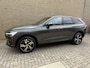 Volvo XC60 2.0 Recharge T6 AWD R-Design | Panoramadak | Elektrisch Wegklapbare Trekhaak | Harman/Kardon | Head Up Display | Adaptive Cruise Control | Luchtvering | PDC V+A | Camera | Elek. bestuurdersstoel