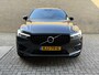 Volvo XC60 2.0 Recharge T6 AWD R-Design | Panoramadak | Elektrisch Wegklapbare Trekhaak | Harman/Kardon | Head Up Display | Adaptive Cruise Control | Luchtvering | PDC V+A | Camera | Elek. bestuurdersstoel | Elektrische achterklep |