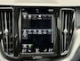 Volvo XC60 2.0 Recharge T6 AWD R-Design | Panoramadak | Elektrisch Wegklapbare Trekhaak | Harman/Kardon | Head Up Display | Adaptive Cruise Control | Luchtvering | PDC V+A | Camera | Elek. bestuurdersstoel | Elektrische achterklep |