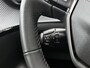 Peugeot 208 Allure 100pk | Navigatie via draadloze Apple Carplay / Android Auto | Climate Control | Cruise Control | Parkeersensoren v+a | Armsteun | Digitaal instrumentenpaneel | DAB+ radio | Led koplampen | Donker getint glas | 16" lichtmetalen velgen |