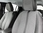 Peugeot 208 Allure 100pk | Navigatie via draadloze Apple Carplay / Android Auto | Climate Control | Cruise Control | Parkeersensoren v+a | Armsteun | Digitaal instrumentenpaneel | DAB+ radio | Led koplampen | Donker getint glas | 16" lichtmetalen velgen |