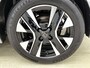 Peugeot 208 Allure 100pk | Navigatie via draadloze Apple Carplay / Android Auto | Climate Control | Cruise Control | Parkeersensoren v+a | Armsteun | Digitaal instrumentenpaneel | DAB+ radio | Led koplampen | Donker getint glas | 16" lichtmetalen velgen |