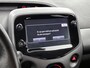 Toyota Aygo 1.0 VVT-i x-play | Dealer onderhouden | Apple CarPlay/Android Auto | achteruitrijcamera | Airco | Onderweg-naar-dealer