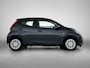 Toyota Aygo 1.0 VVT-i x-play | Dealer onderhouden | Apple CarPlay/Android Auto | achteruitrijcamera | Airco | Onderweg-naar-dealer