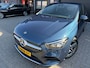Mercedes-Benz B-klasse 180 Business Solution AMG | 12MND GARANTIE | AUTOMAAT | LED | CRUISE | CARPLAY | DAB | AIRCO | STOELVERWM. |