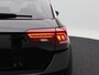 Volkswagen T-Roc 1.5 TSi 150 Pk Automaat R-Line | Trekhaak | Stoelverwarming | Camera | Climatronic | Adaptive cruise | Carplay | Navigatie | 17 Inch | 16.410 Km !!