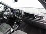 Volkswagen T-Roc 1.5 TSi 150 Pk Automaat R-Line | Trekhaak | Stoelverwarming | Camera | Climatronic | Adaptive cruise | Carplay | Navigatie | 17 Inch | 16.410 Km !!