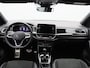 Volkswagen T-Roc 1.5 TSi 150 Pk Automaat R-Line | Trekhaak | Stoelverwarming | Camera | Climatronic | Adaptive cruise | Carplay | Navigatie | 17 Inch | 16.410 Km !!