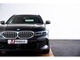 BMW 3-Serie Touring 330e M Sport - Comfort Access - Active Cruise Control - Zonneschermen achterramen - Elektrisch verstelbare/verwarmde voorstoelen - Parking Assistant Plus - Getinte ruiten -
