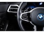 BMW 3-Serie Touring 330e M Sport - Comfort Access - Active Cruise Control - Zonneschermen achterramen - Elektrisch verstelbare/verwarmde voorstoelen - Parking Assistant Plus - Getinte ruiten -