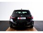 BMW 3-Serie Touring 330e M Sport - Comfort Access - Active Cruise Control - Zonneschermen achterramen - Elektrisch verstelbare/verwarmde voorstoelen - Parking Assistant Plus - Getinte ruiten -