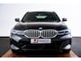 BMW 3-Serie Touring 330e M Sport - Comfort Access - Active Cruise Control - Zonneschermen achterramen - Elektrisch verstelbare/verwarmde voorstoelen - Parking Assistant Plus - Getinte ruiten -