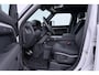 Land Rover Defender 2.0 P300e 110 X | FACELIFT | ClearSight | Meridian Surround | Trekhaak | Luchtvering | Koelbox | Panoramadak | 22 Inch