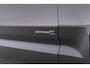 Land Rover Defender 2.0 P300e 110 X | FACELIFT | ClearSight | Meridian Surround | Trekhaak | Luchtvering | Koelbox | Panoramadak | 22 Inch