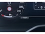 Land Rover Defender 2.0 P300e 110 X | FACELIFT | ClearSight | Meridian Surround | Trekhaak | Luchtvering | Koelbox | Panoramadak | 22 Inch