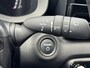 Toyota Yaris 1.5 Hybrid 115 DYNAMIC LM-VELGEN 16'' APPLE/ANDROID LED NAVI KEYLESS CAMERA CLIMATE PRIVACY GLASS NL-AUTO