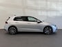 Volkswagen Golf 1.0 TSI 110pk Life Lounge Apple Carplay Android Auto Parkeersensoren Cruise Control DAB Climate Control LED Koplampen Bluetooth Lichtmetalen Velgen