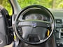 Volvo XC90 Kinetic 2.5 T 210 pk - AUTOMAAT - 7 persoons - APK 04-2027!