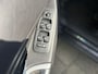 Volvo XC90 Kinetic 2.5 T 210 pk - AUTOMAAT - 7 persoons - APK 04-2027!